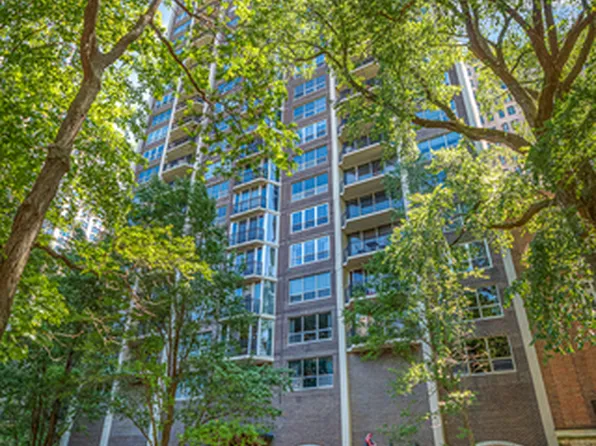 1515 N Astor St APT 9C, Chicago, IL 60610