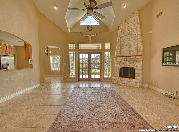 4th image of 124 Abrego Lake Dr