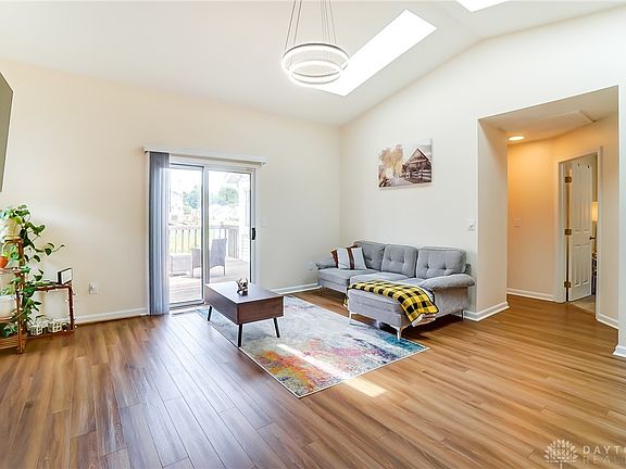 5th image of 1137 Bay Harbour Cir