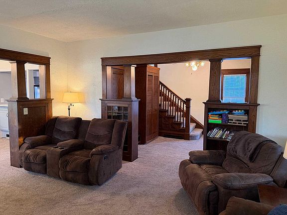 5th image of 215 Clarence Street