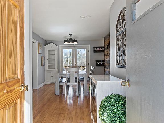 5th image of 15 Bellaire Road