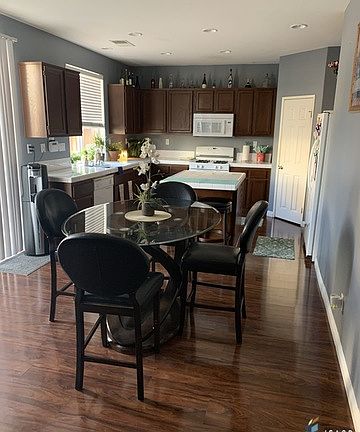 3rd image of 1222 N Palm Ave