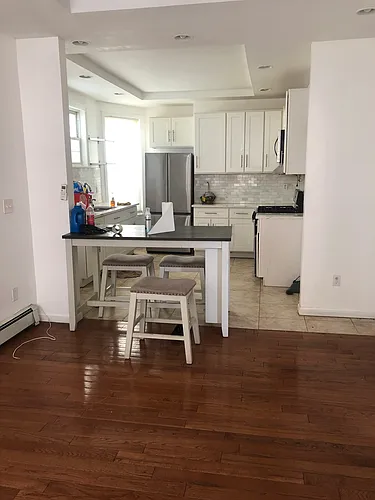 218 Union Ave Photo 1
