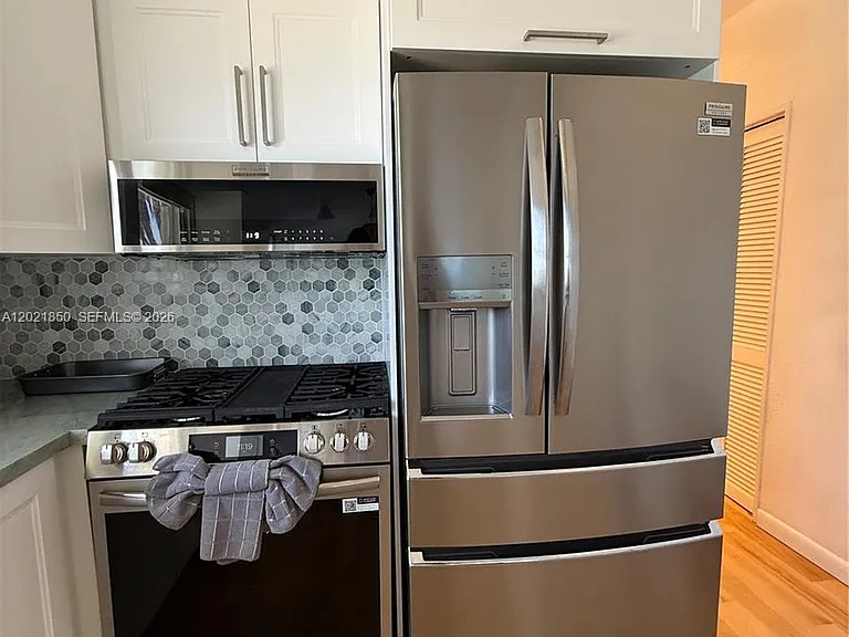 172 Valois Blvd — Photo 20