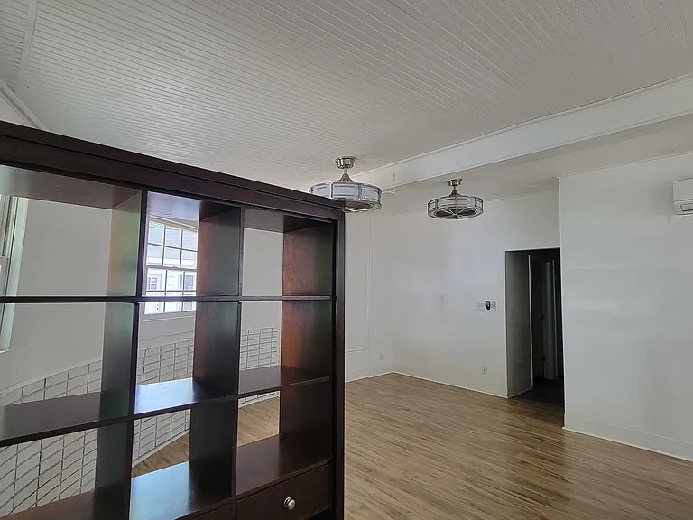1311 S Person St — Photo 21