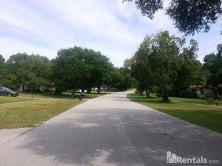 3rd image of 9015 N Golfview Dr