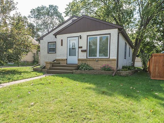 2nd image of 2066 Sherwood Ave