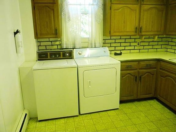 KITCHEN 1ST FLOOR
