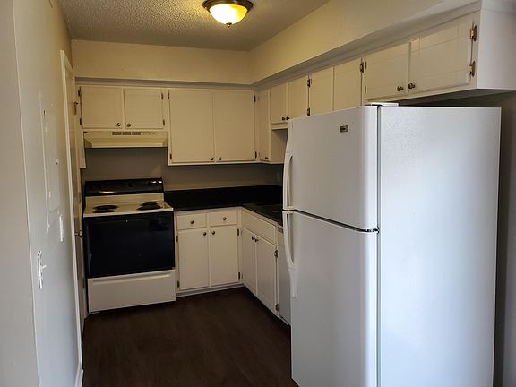 4th image of 600 McPherson Cir