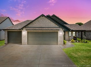 22717 E 101st Pl S, Broken Arrow, OK 74014