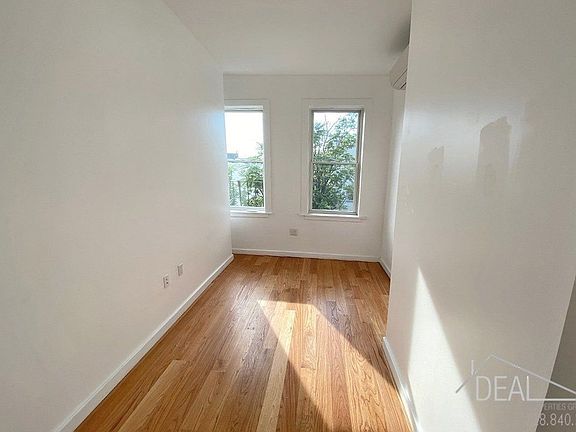 3rd image of 286 Troutman St APT 2R