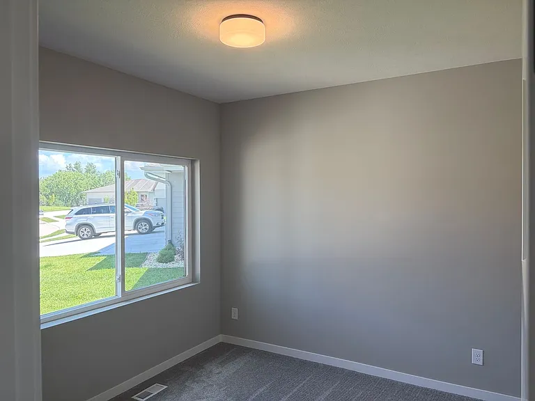 14805 Willow St — Photo 7
