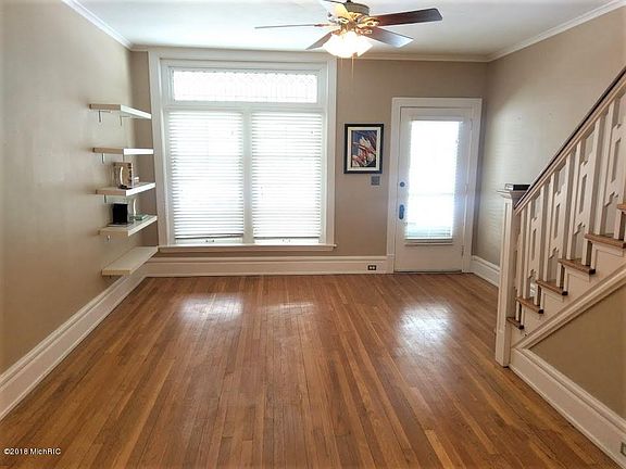 4th image of 100 Fitzhugh Ave SE #100