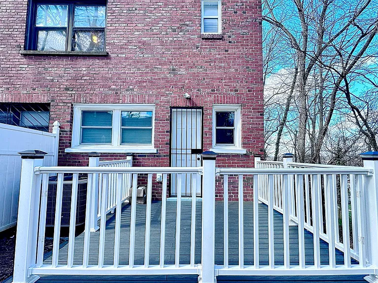 5000 Just St NE — Photo 22