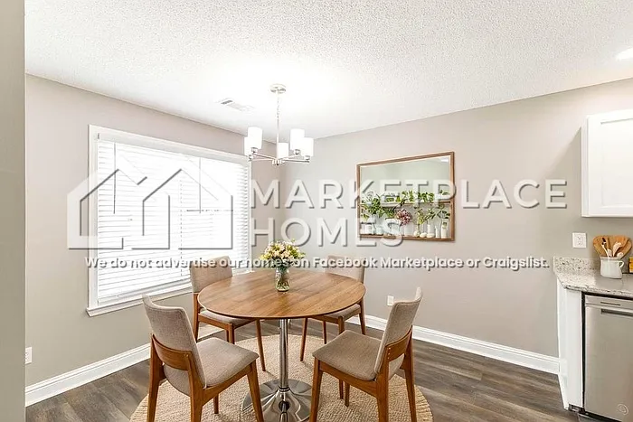 415 Covington Cv — Photo 6