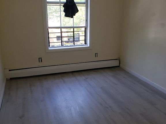 3rd image of 1448 Vyse Ave #3