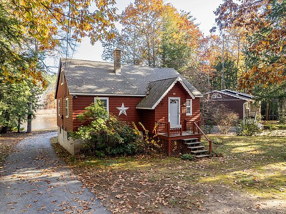 3rd image of 48 Covewood Drive