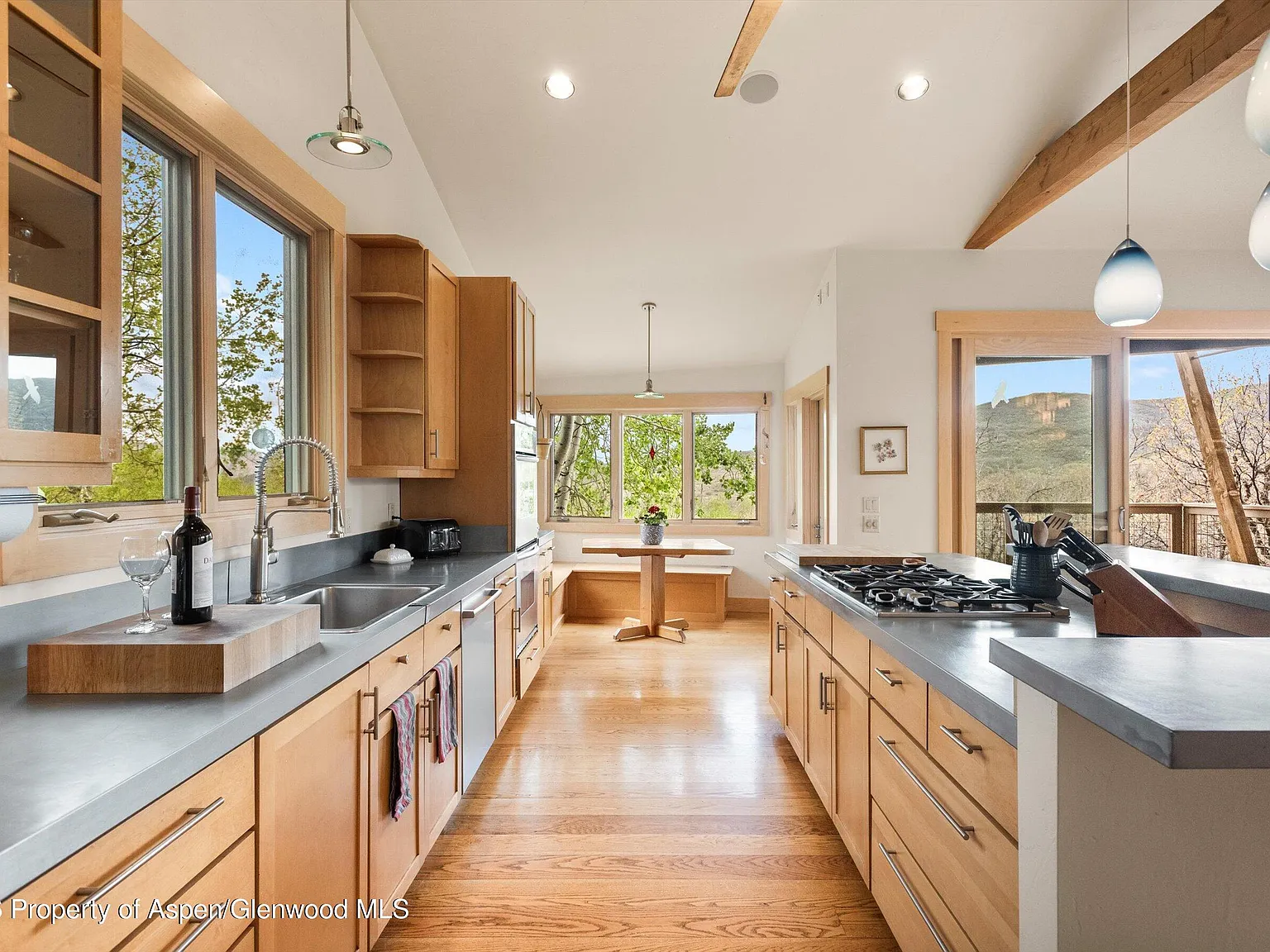 2 bed, 2815 sqft, $7,500 — Photo 3