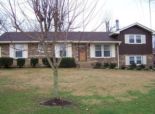 1001 Dogwood Ln, White House, TN 37188