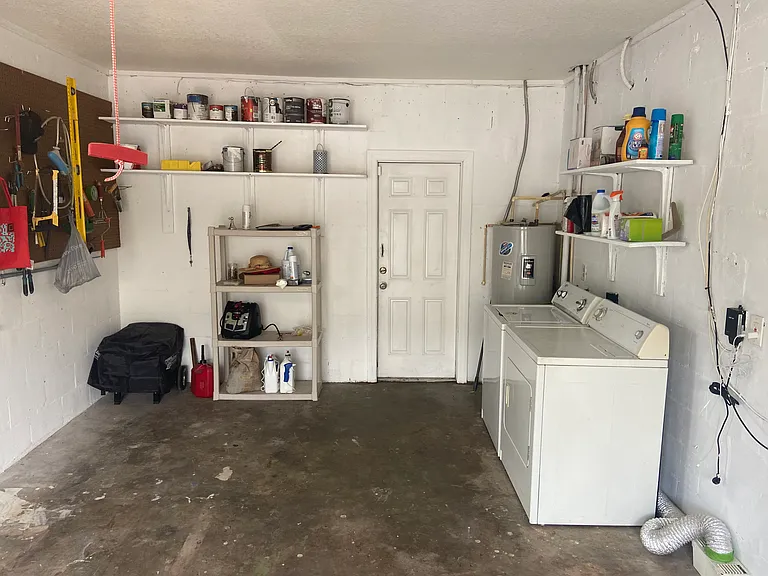 515 E Adalee St — Photo 21