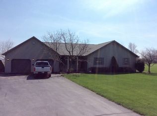 802 S 3rd St, Flora, IN 46929