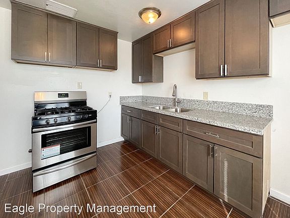 3rd image of 6025 McLaren Ave