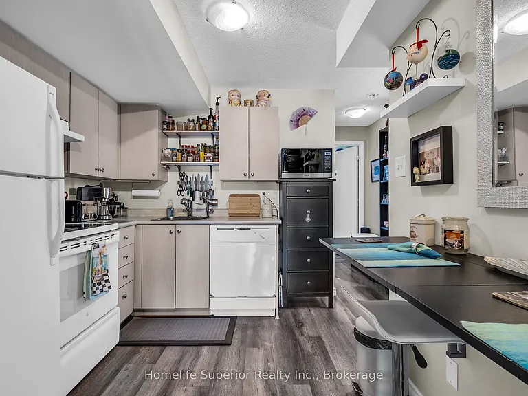 139 Brighton St #12C — Photo 19