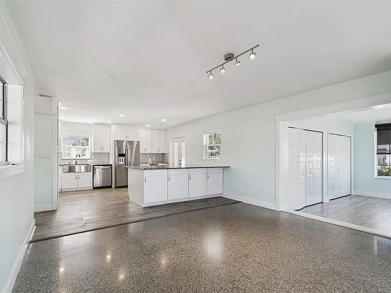 1733 Bayou Grande Blvd NE — Photo 16