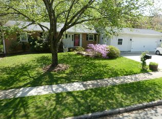 7016 Galgate Dr, Springfield, VA 22152