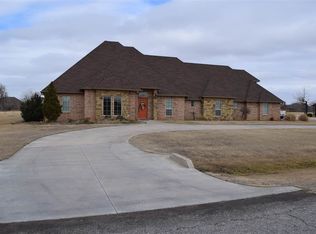 36 Chisholm Ln, Enid, OK 73703