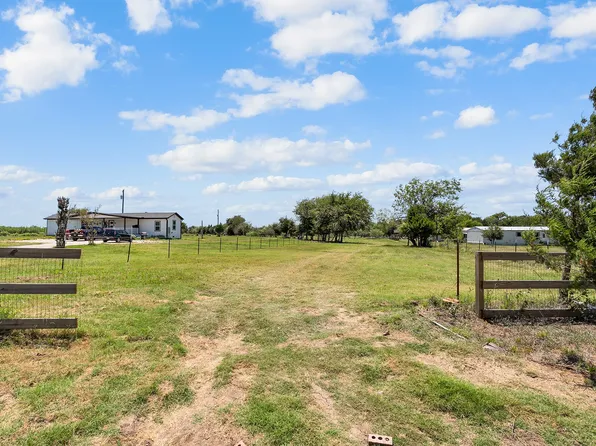 2797 Vz County Road 3417, Wills Point, TX 75169