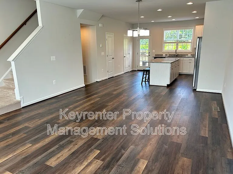 213 Willowshire Ct — Photo 14