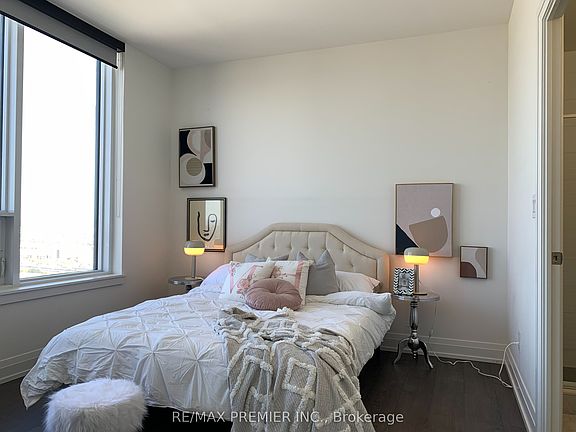 4th image of 3600 Highway 7 #Penthouse O2