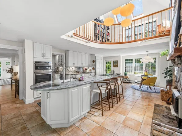 74 East St, Hingham, MA 02043