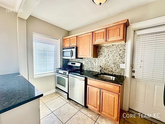 2nd image of 1107 W 45th St #1