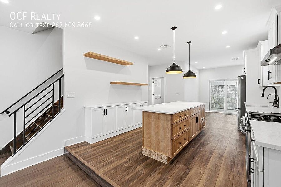 1st image of 1214 S 21st St #2106