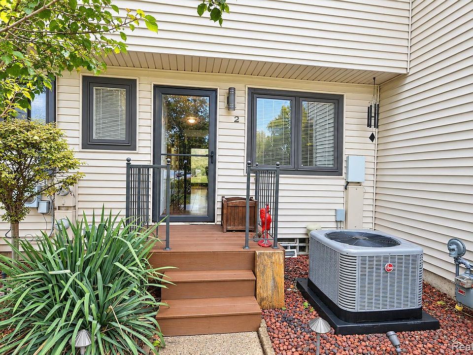 50676 Jefferson Ave, photo 2