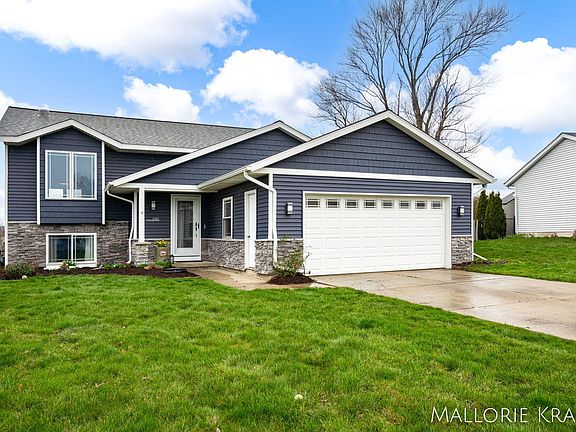 2nd image of 11361 Stonehedge Dr