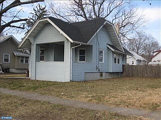 2nd image of 2246 Scovel Ave
