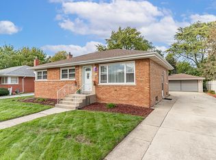 904 E 167th Pl, South Holland, IL 60473