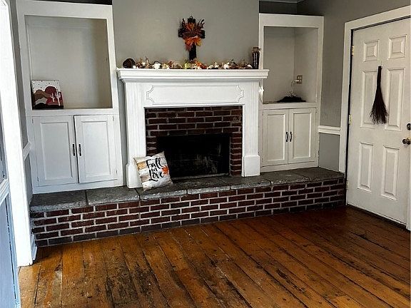 5th image of 165 Vernia St