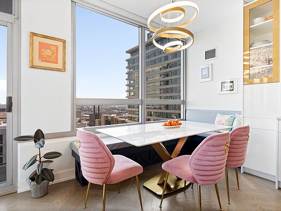 5th image of 701 S Wells St APT 2303