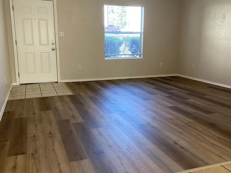 501 Twin Oaks — Photo 10