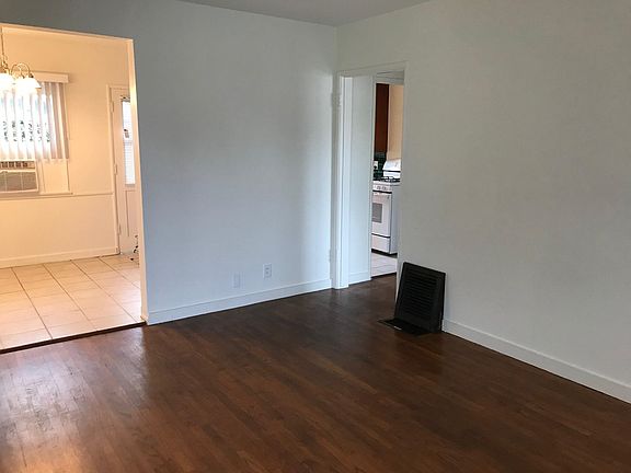 5th image of 5605 N Beck Ave #5605