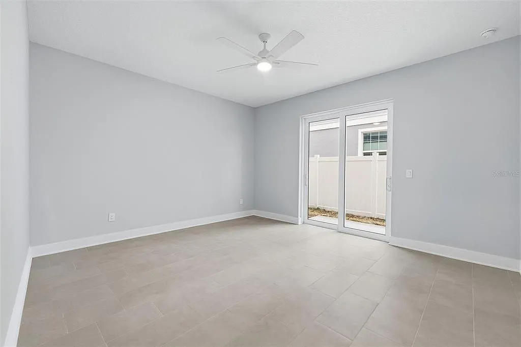 4 bed, 4.5 bath, 2480 sqft, $5,500 — Photo 4