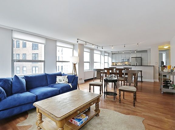 3rd image of 2626 N Lakeview Ave APT 708