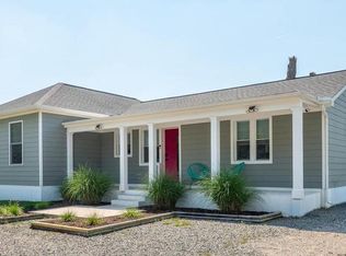 6632 Clearview Dr, Falls Church, VA 22042