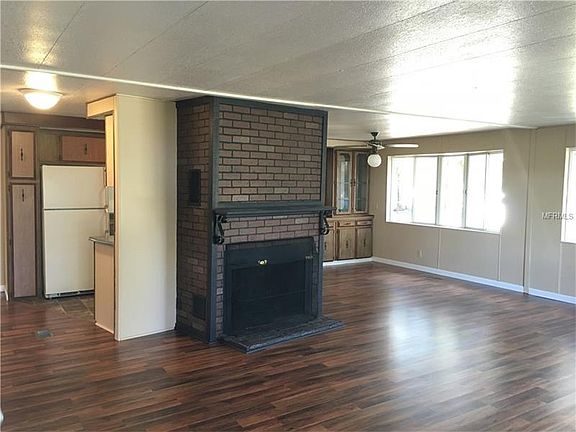 4th image of 3905 County Road 401