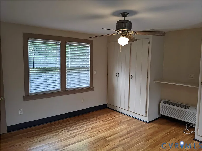 519 Grove Ave #B — Photo 16