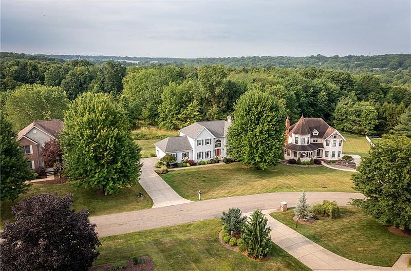 1283 Foxwood Dr, Hermitage, PA 16148 Zillow